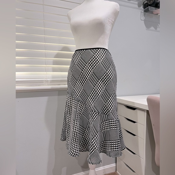 Versailles Dresses & Skirts - Vintage Versailles Asymmetrical‎ Midi Skirt